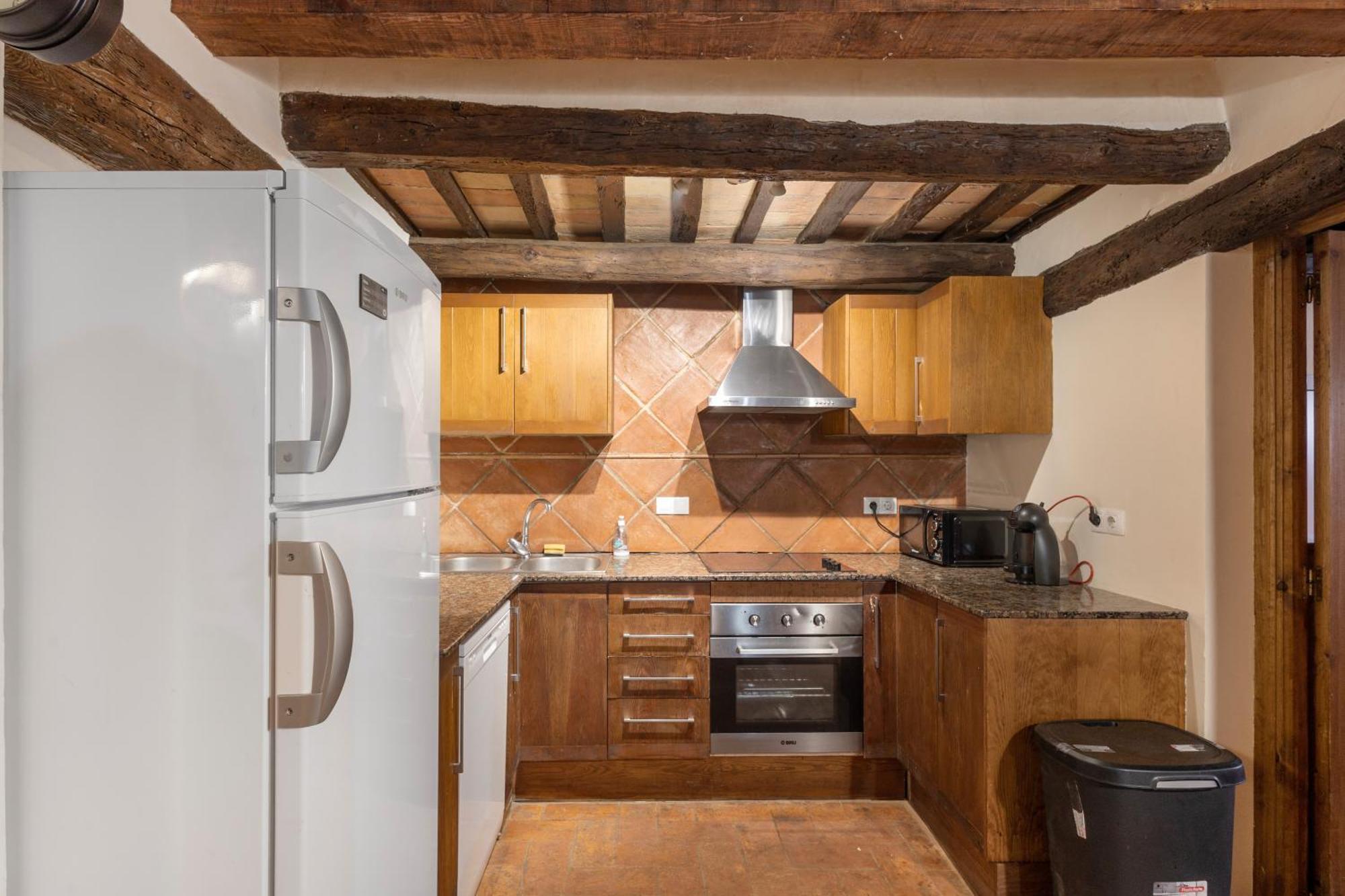 Гостевой дом Casa Subiraneta Пучреч Экстерьер фото